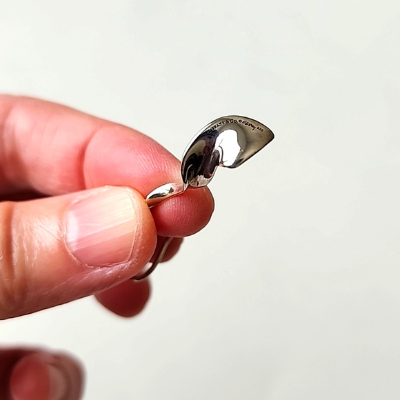 Tiffany & Co. Earrings - Picture 5 of 6